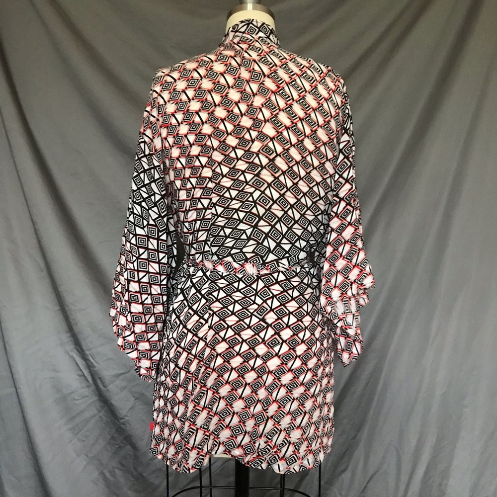 Magic Eye Mini Kimono Robe - Picture 3 of 4